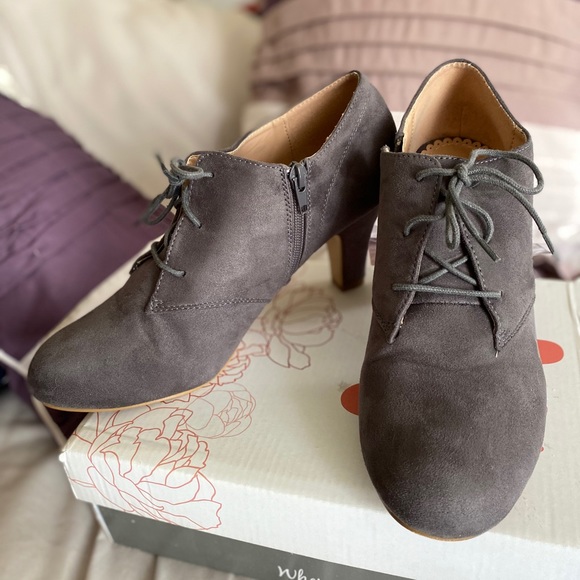 journee collection leona women's oxford high heels